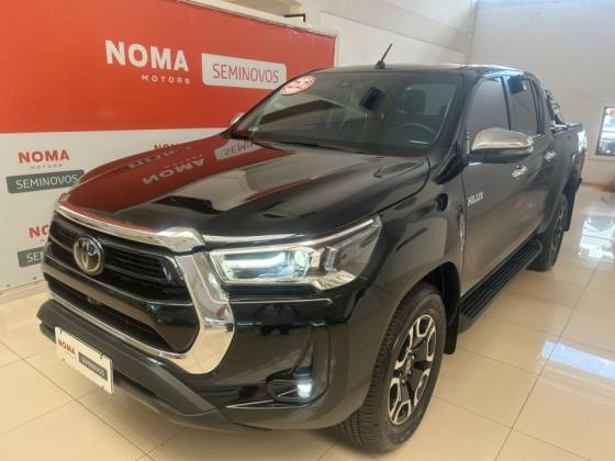 TOYOTA HILUX 2.8 D-4D TURBO DIESEL CD SRX 4X4 AUTOMÁTICO